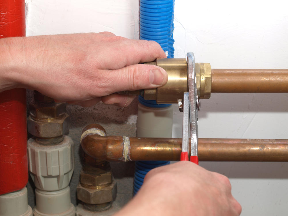 Steps to Effectively Fix Leaking Water Pipes At Home 1 Steps to Effectively Fix Leaking Water Pipes At Home